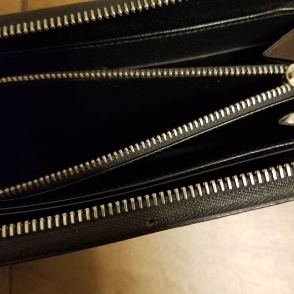 Louis Vuitton Epi Black Leather Wallet - Picture 4 of 6